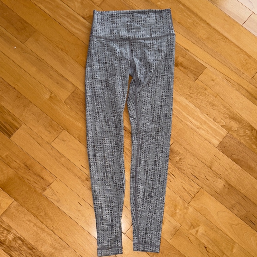 Lululemon Wunder Under High-Rise Tight 25" *Luxtreme Grey Size 6 - Picture 5 of 10